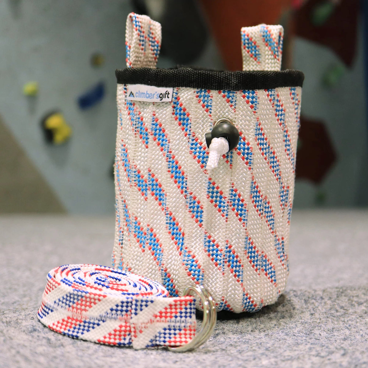arctic-climbing-rope-chalk-bag-04.webp