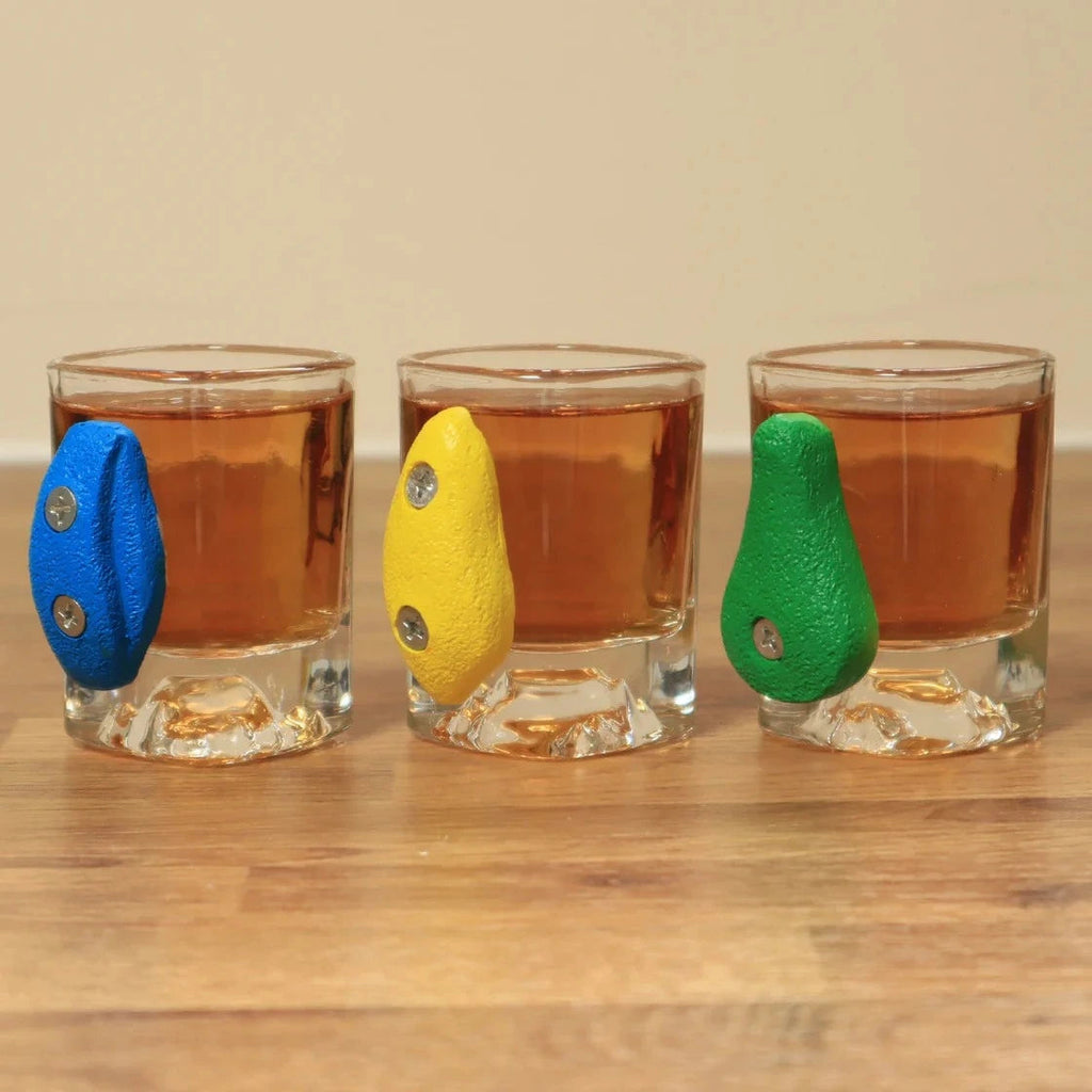 climbing-shot-glasses-02.webp