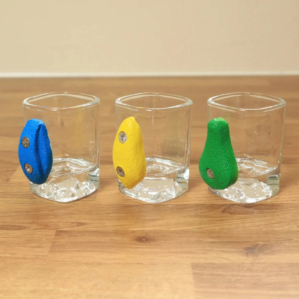 climbing-shot-glasses-03.webp