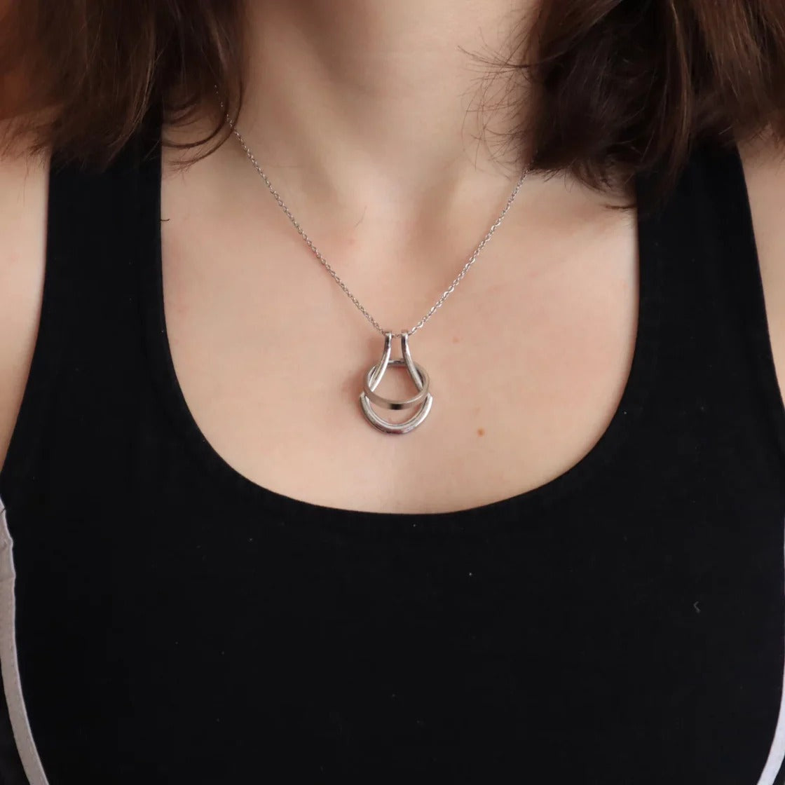 lauren-spencer-ring-holder-necklace-for-rock-climbers-02.jpg