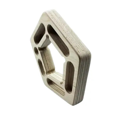 pentagonpro-portable-wooden-hangboard-04.webp