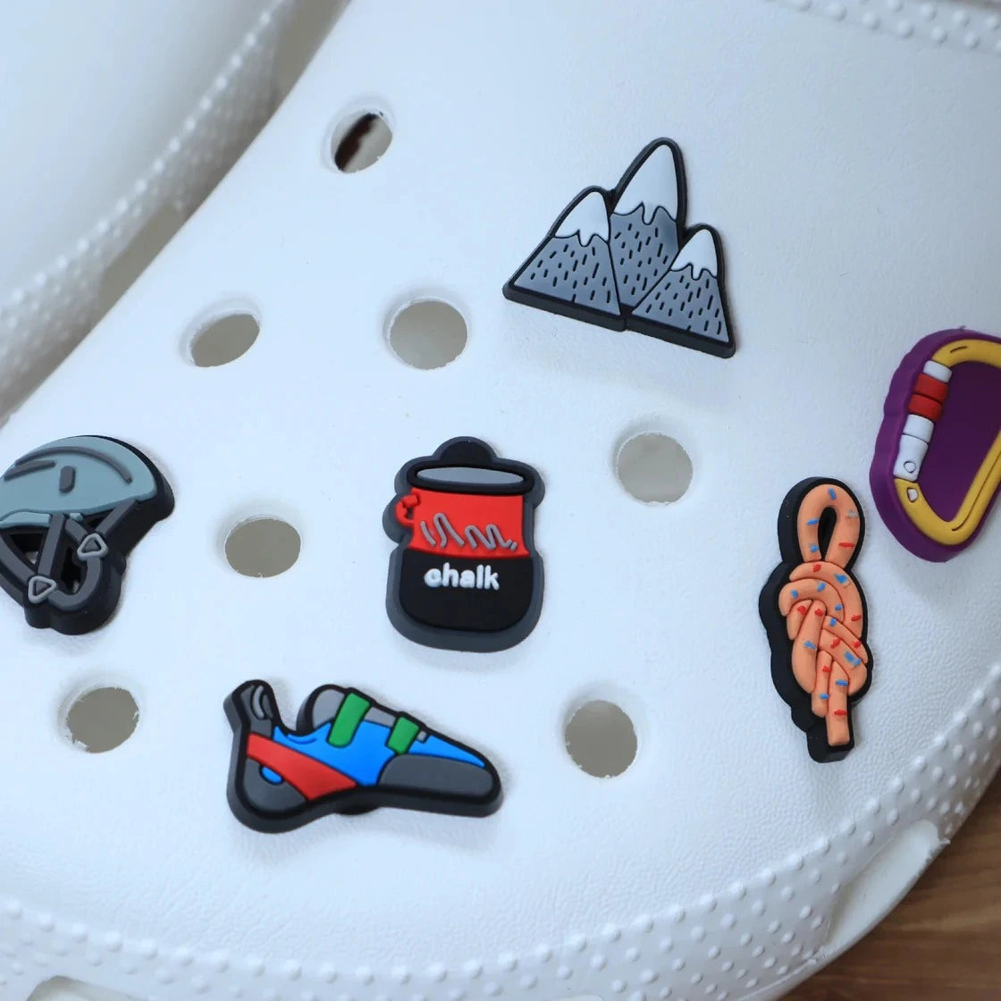 rock-climbing-shoe-charms-6-pcs-05.webp